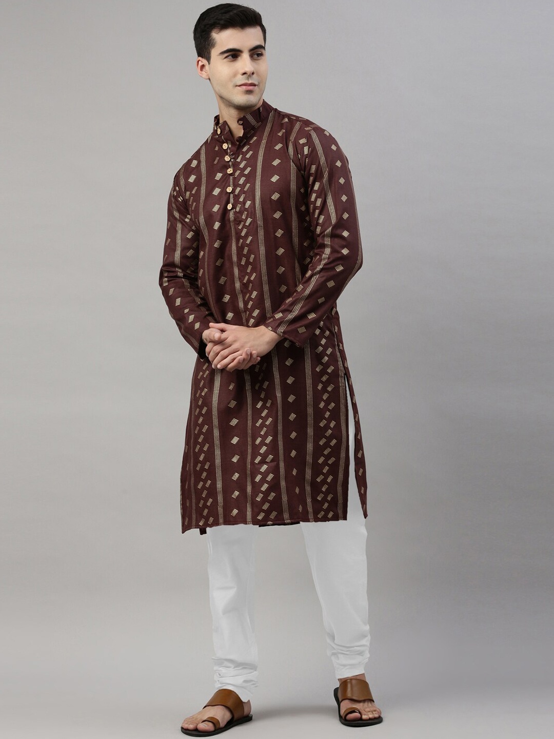 

ORUS Men Brown Embroidered Kurta with Pyjamas