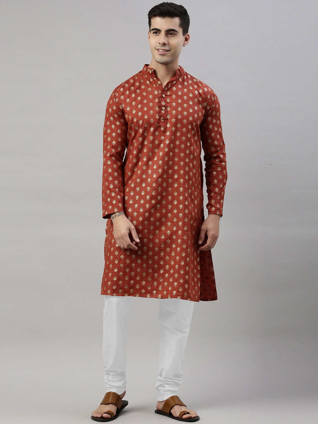 

ORUS Men Red Floral Printed Kurta with Churidar
