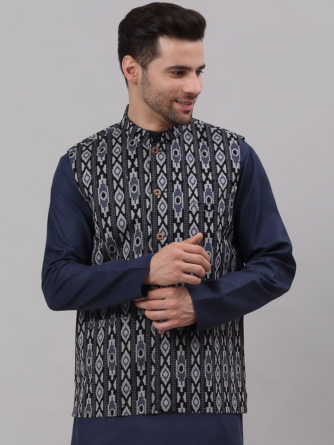 

NEUDIS Men Black & Grey Printed Nehru Jacket