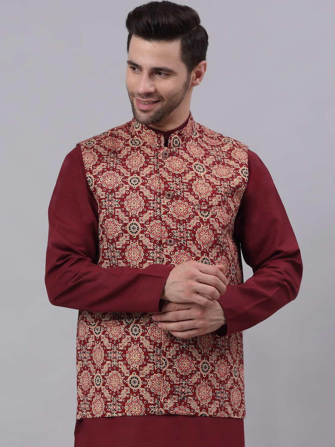 

NEUDIS Men Maroon & Black Printed Cotton Woven Nehru Jacket