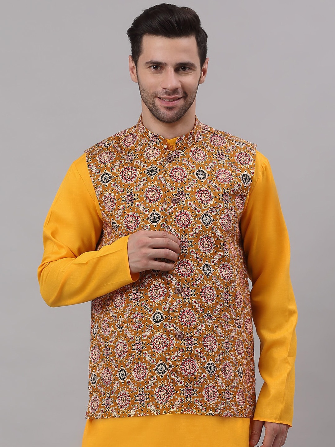 

NEUDIS Men Mustard-Yellow & Red Printed Cotton Woven Nehru Jacket