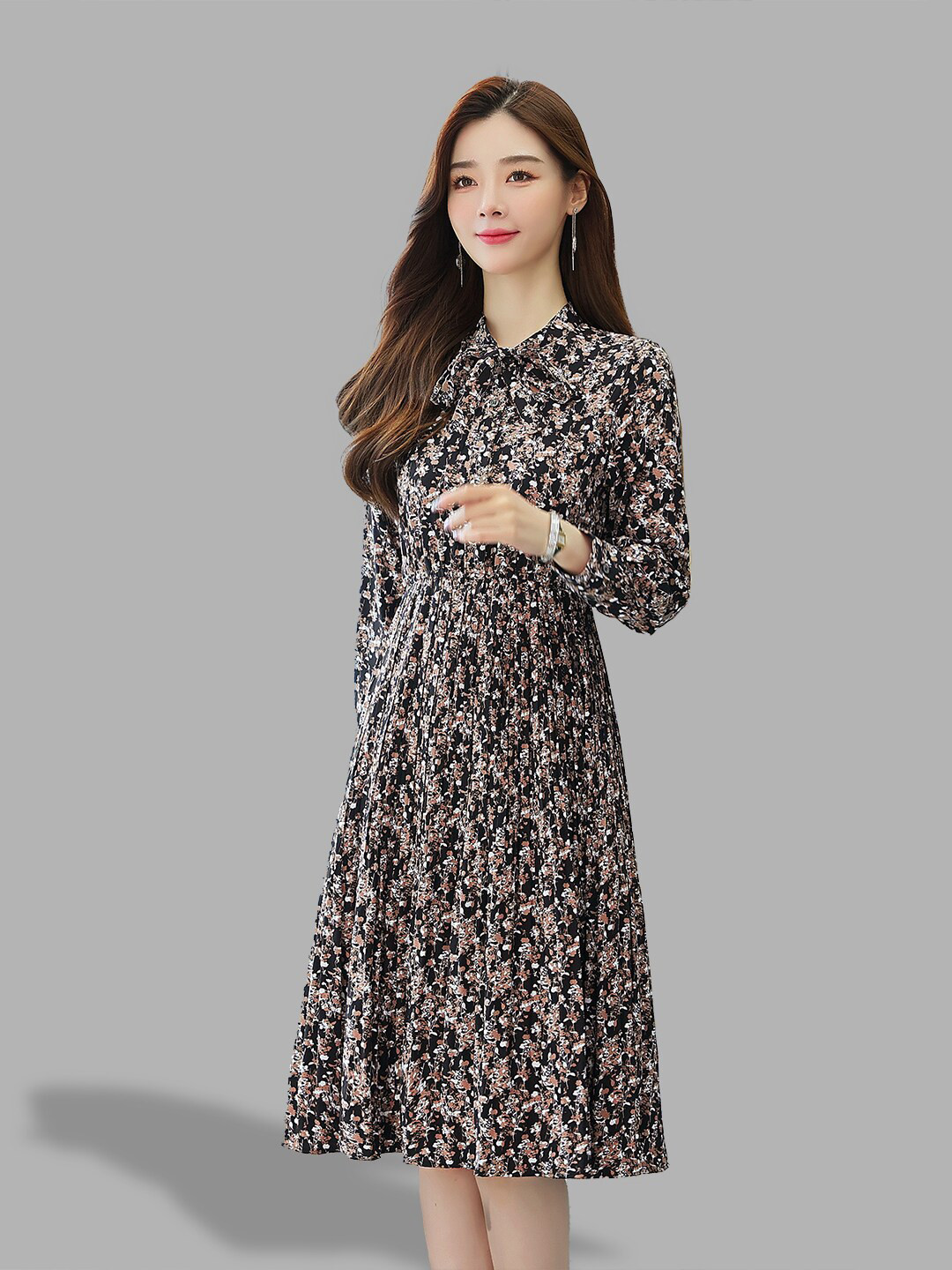 

JC Collection Women Black & Yellow Floral Tie-Up Neck Midi Dress