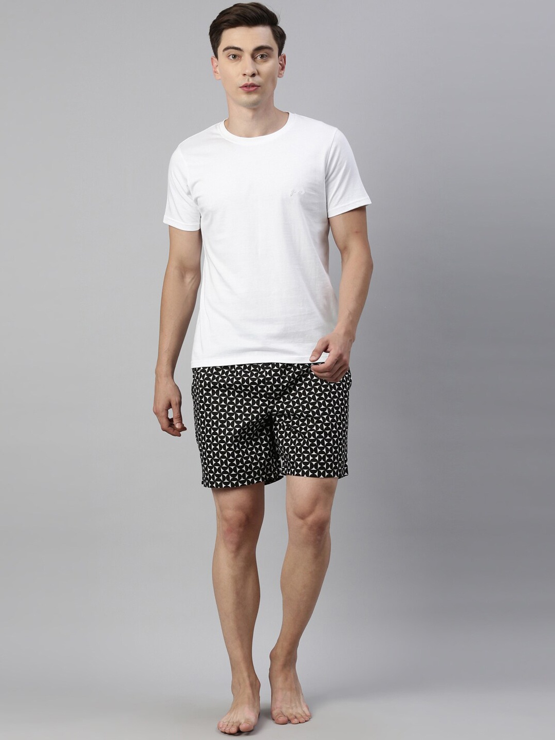 

Joven Men White & Black Printed Pure Cotton Night suit