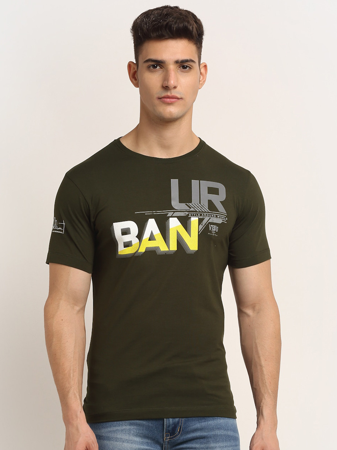 

VENITIAN Men Olive Green Typography Printed Slim Fit T-shirt
