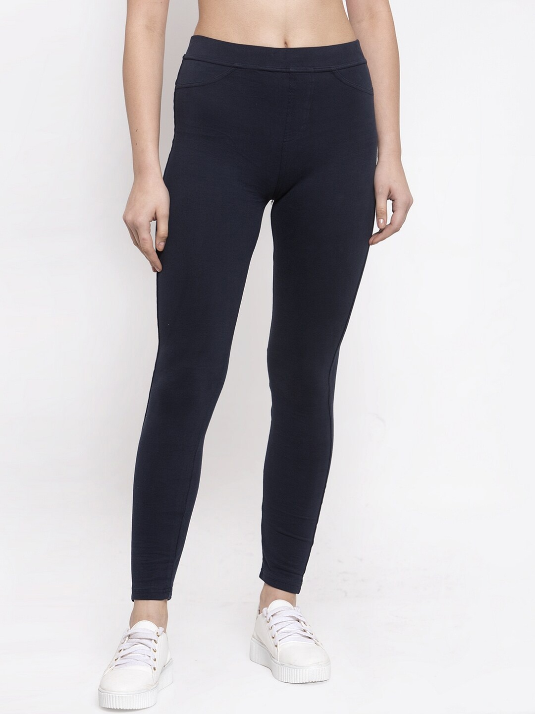 

KLOTTHE Women Blue Solid Relaxed-fit Jeggings