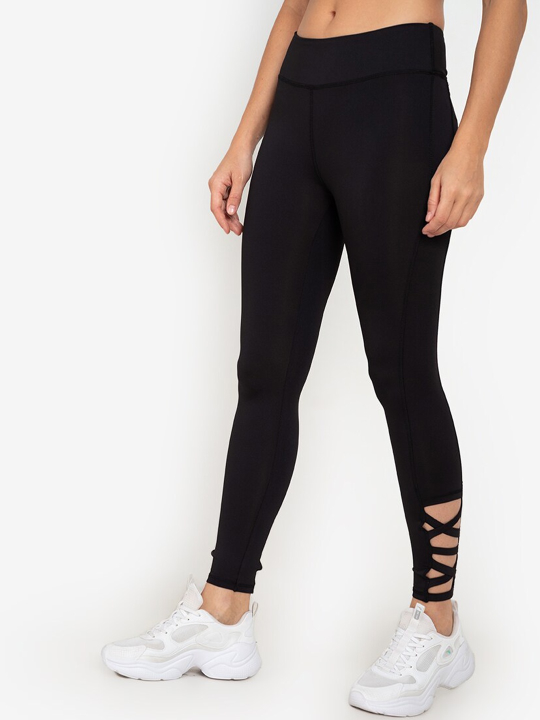 

ZALORA ACTIVE Women Black Solid Tights