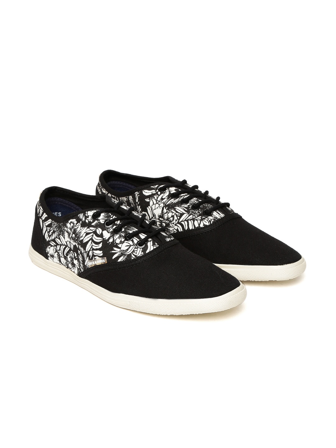 

Jack & Jones Men Black & White Printed JJ Spider Sneakers