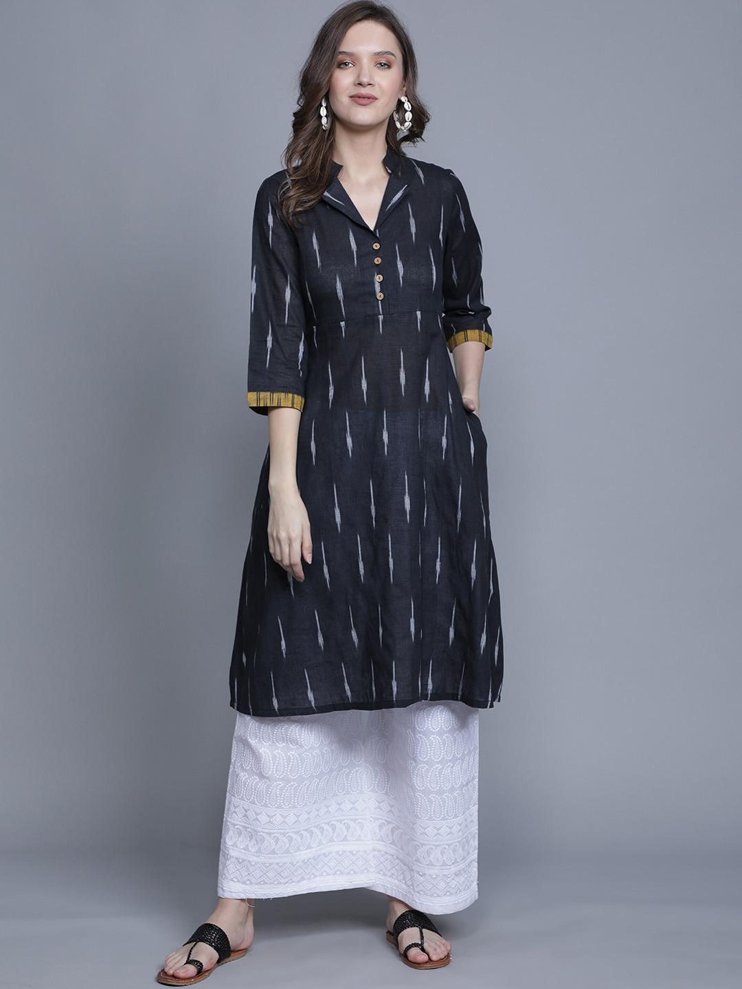 

Cot'N Soft Women Black Geometric Ikat Cotton Kurta