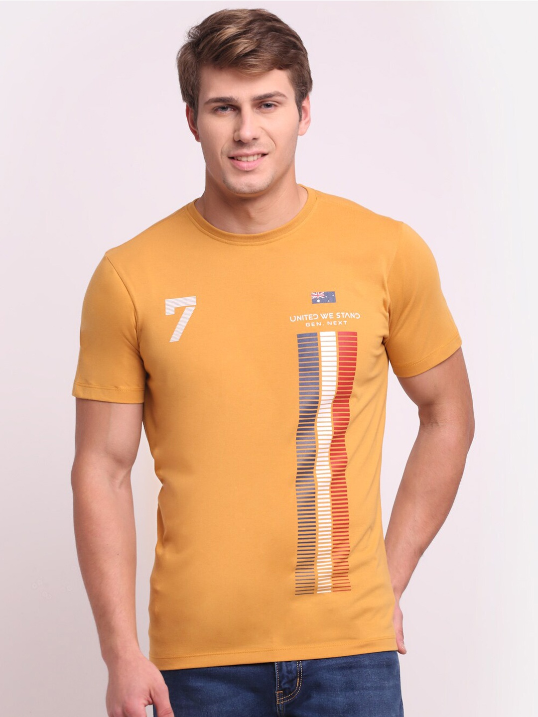 

VENITIAN Men Mustard Yellow Slim Fit T-shirt