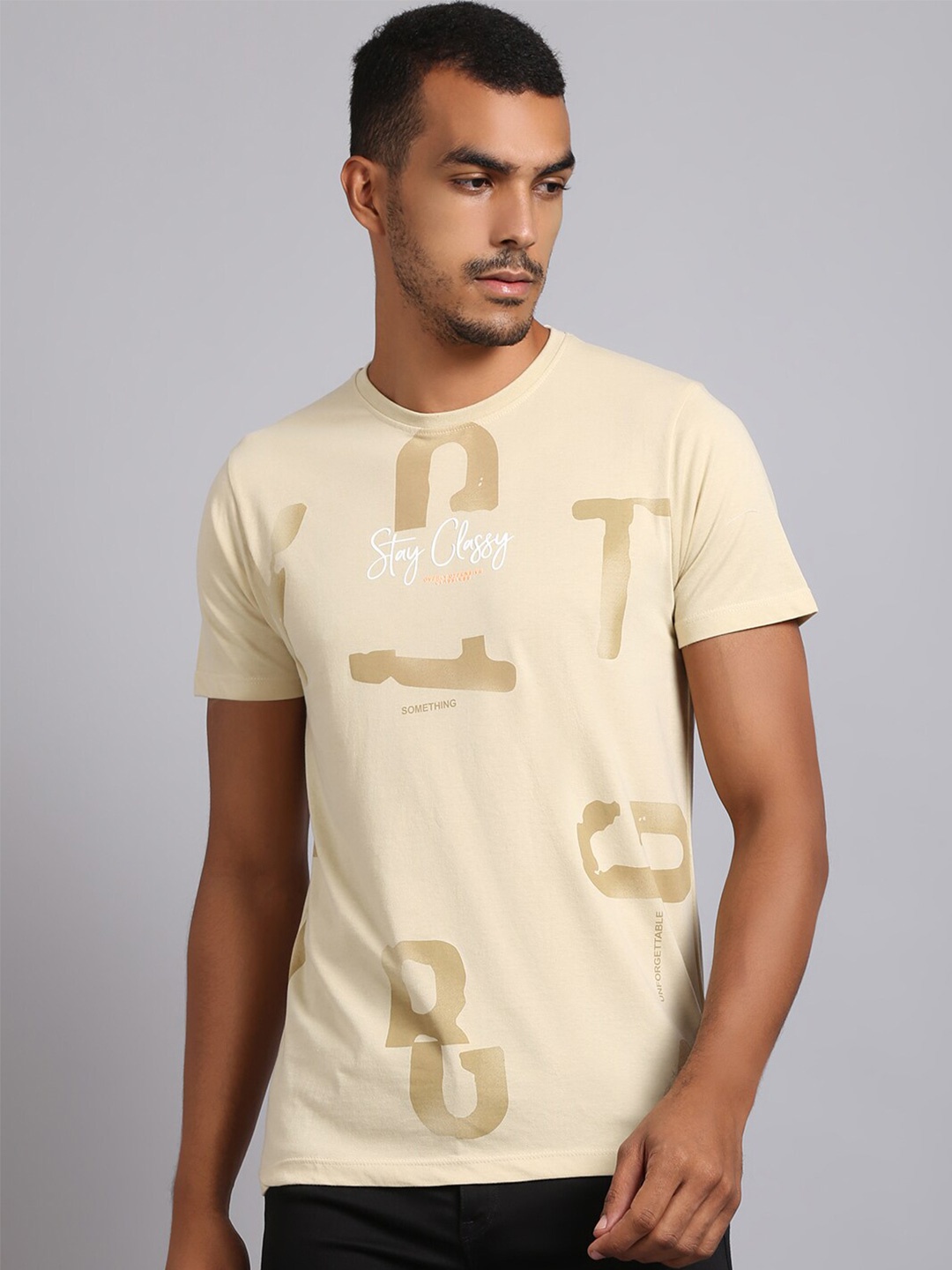 

VENITIAN Men Beige Typography Printed Slim Fit T-shirt