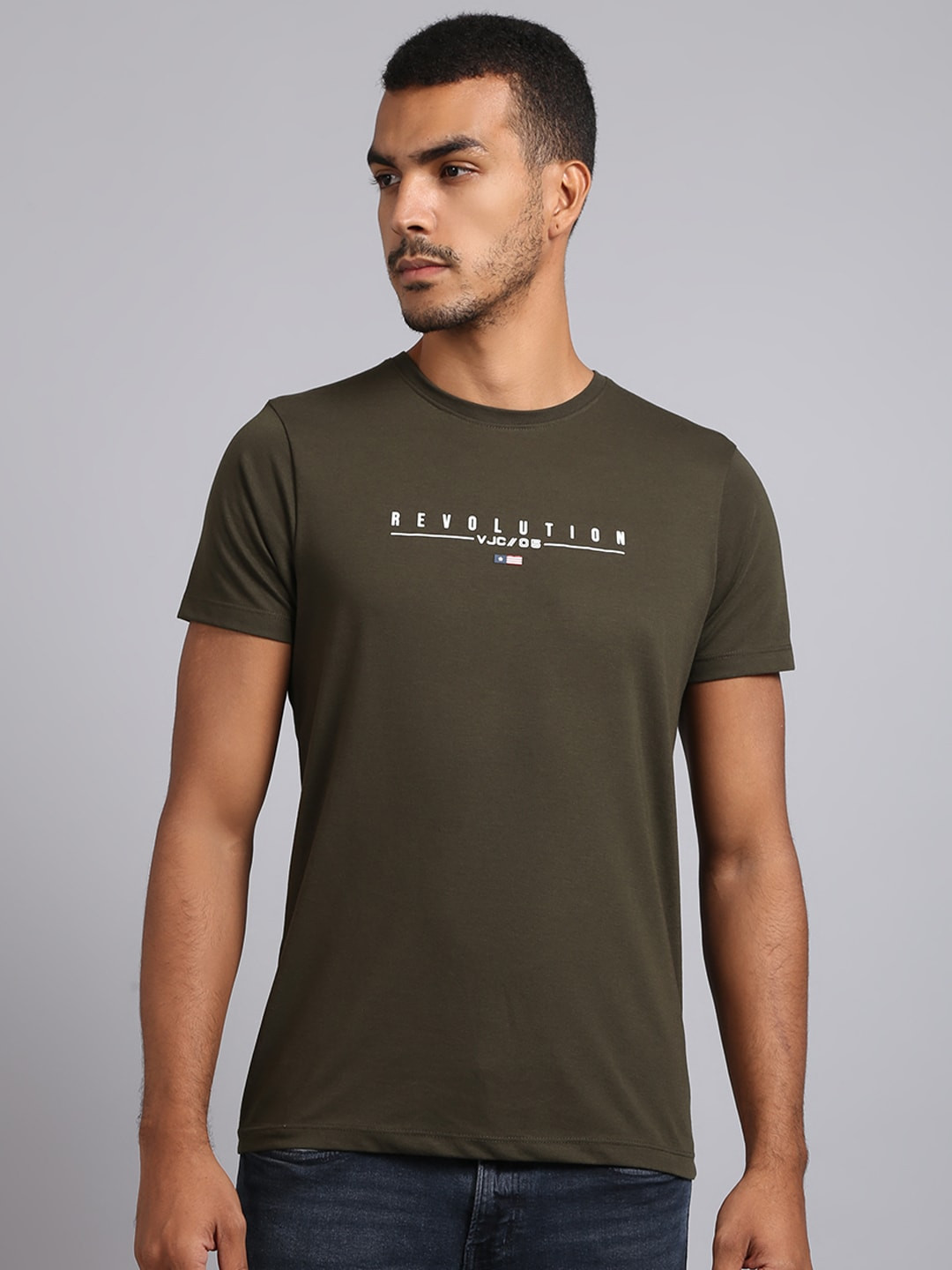 

VENITIAN Men Olive Green Solid Typography Printed Slim Fit T-shirt