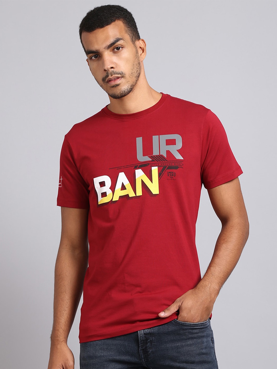

VENITIAN Men Maroon Typography Printed Slim Fit T-shirt