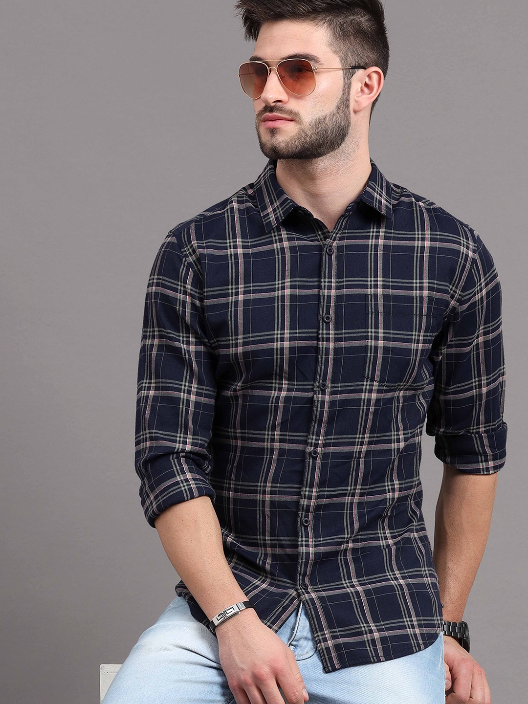 

HERE&NOW Men Navy Blue Slim Fit Checked Casual Shirt