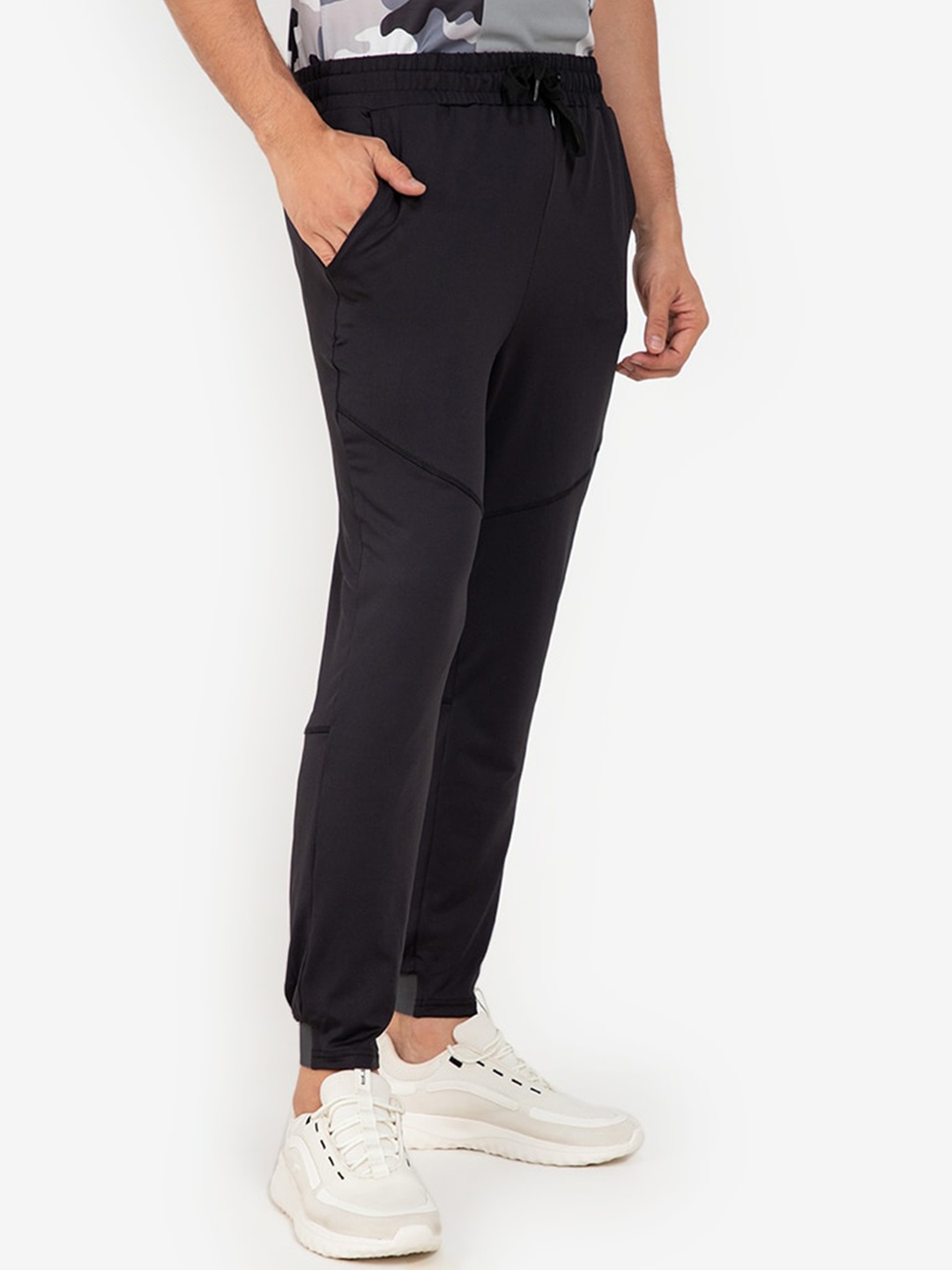 

ZALORA ACTIVE Men Black Track Pants