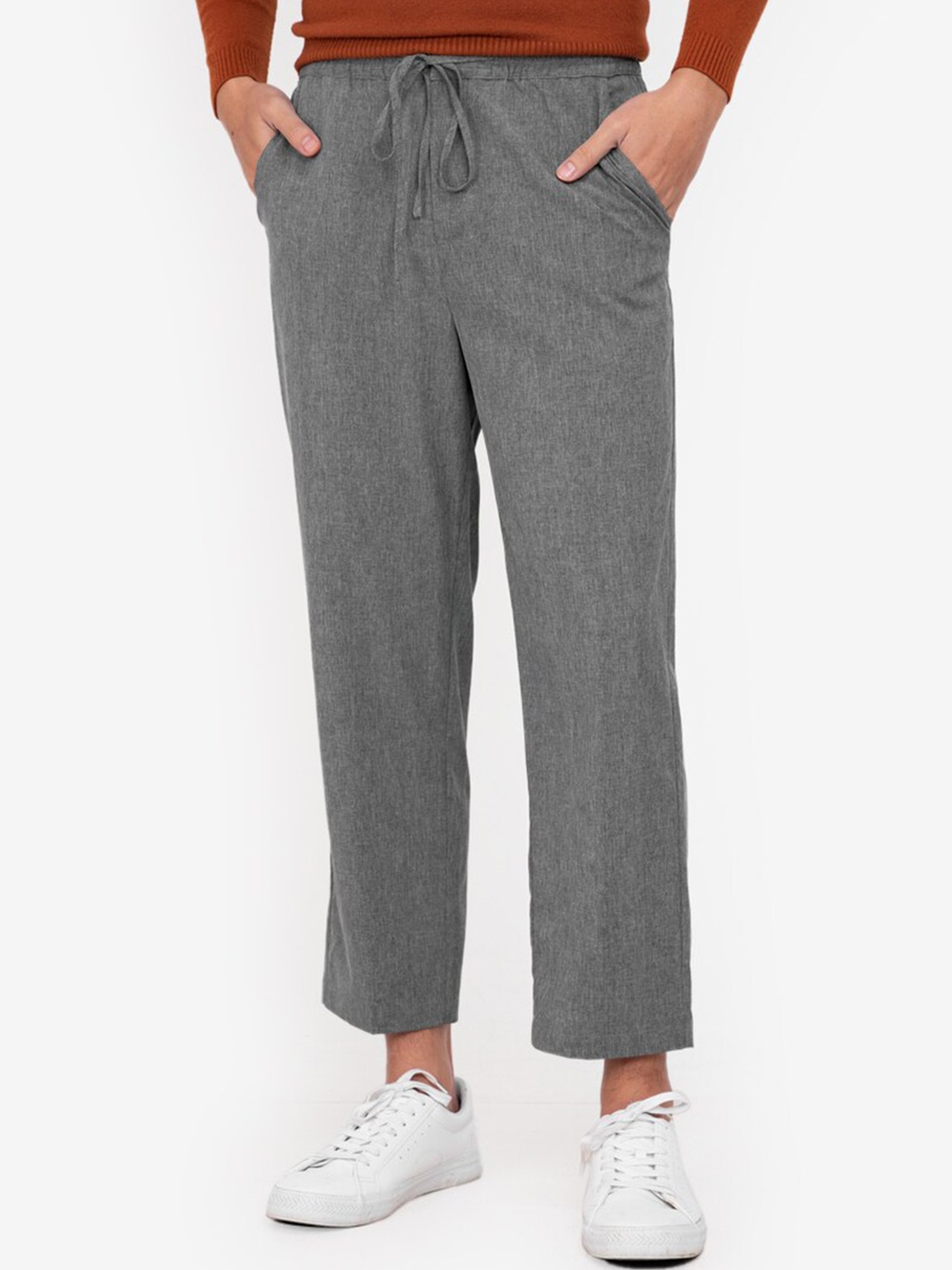 

ZALORA BASICS Men Grey Solid Slim Fit Cropped Trousers
