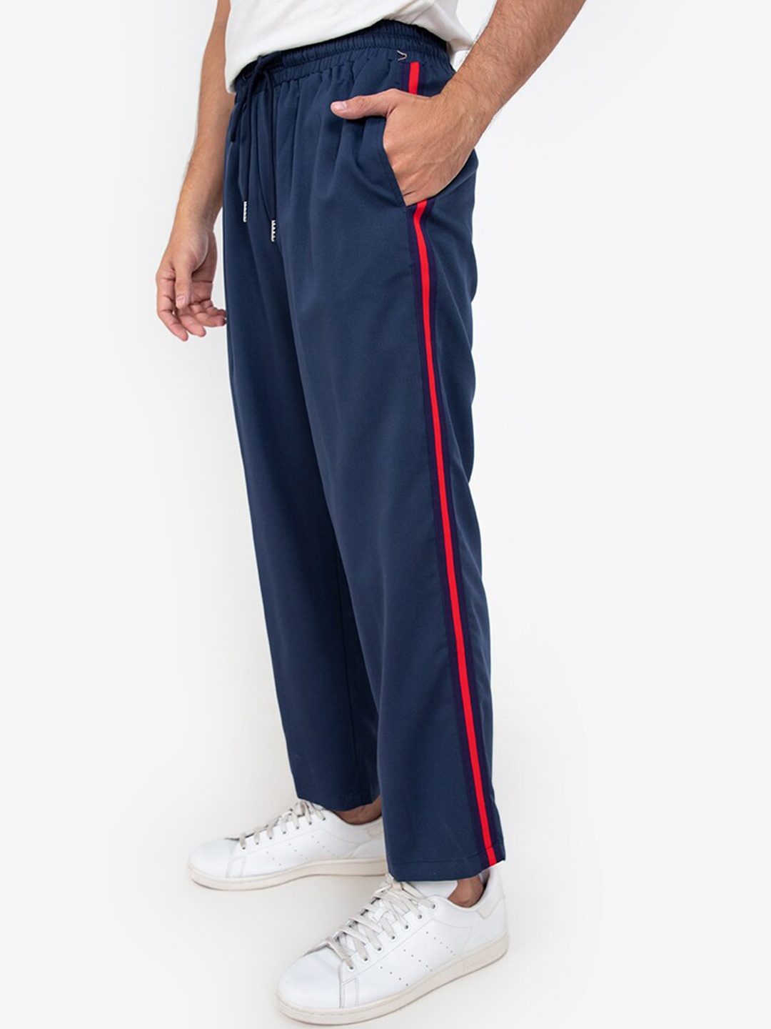 

ZALORA BASICS Men Navy Blue Solid Track Pants