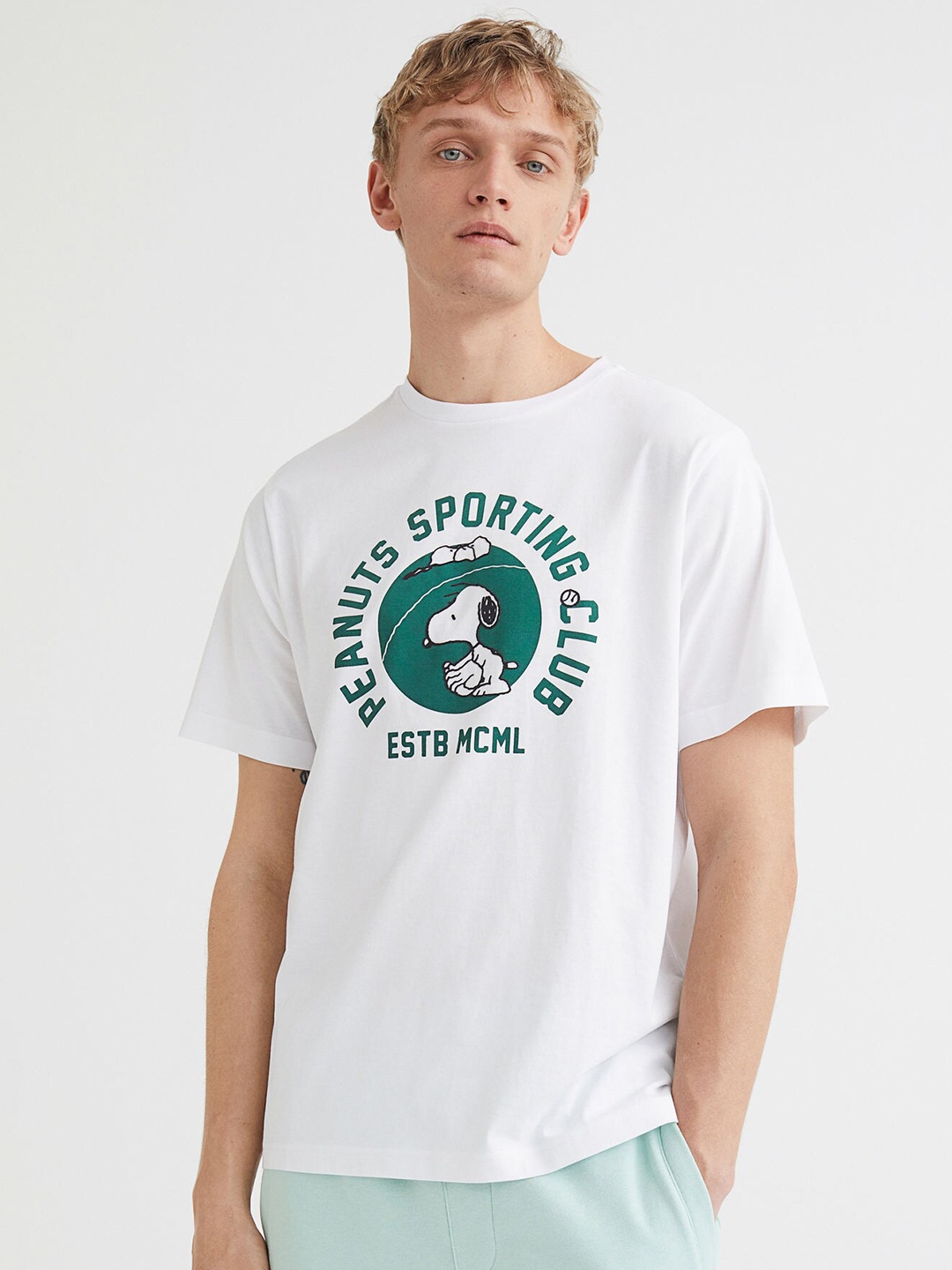 

H&M Men White & Green Regular Fit T-shirt