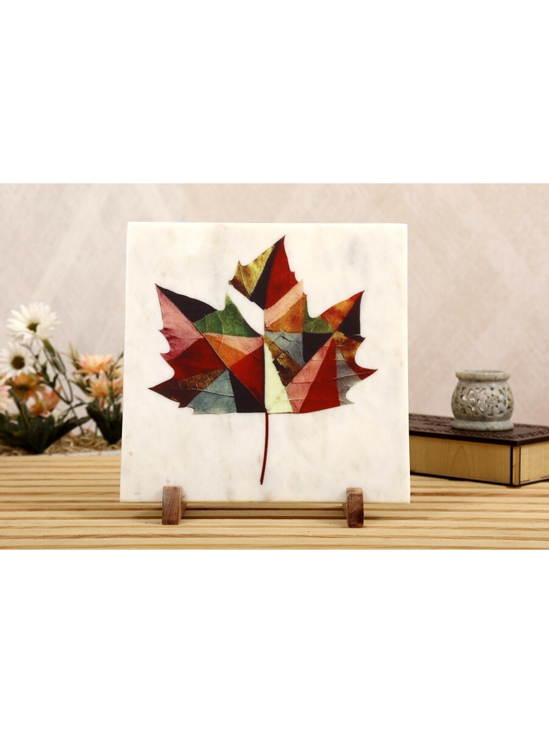 

POSH-N-PLUSH Red & Green Maple leaf Marble Showpiece