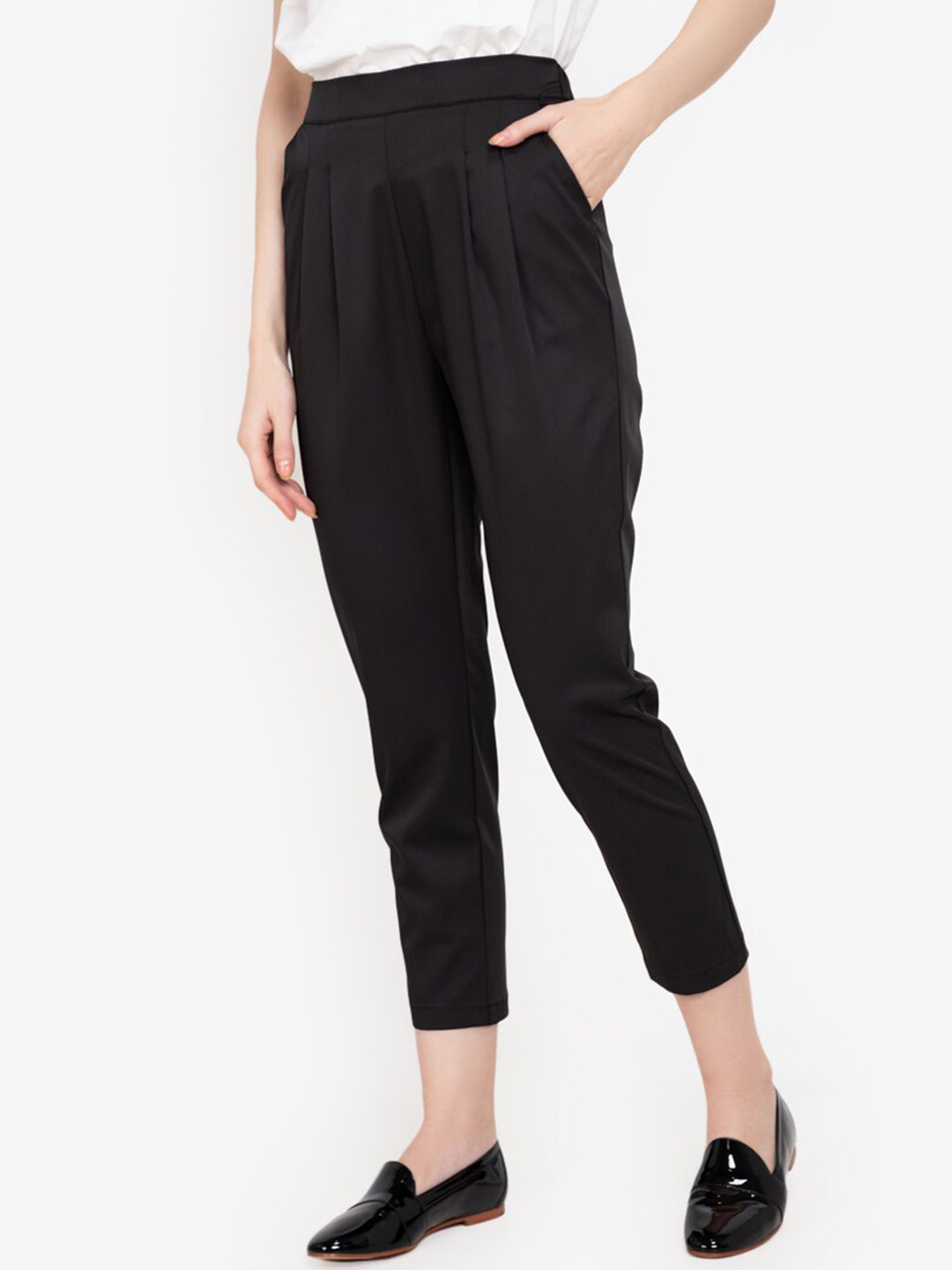 

ZALORA WORK Women Black Solid Pleated Trousers