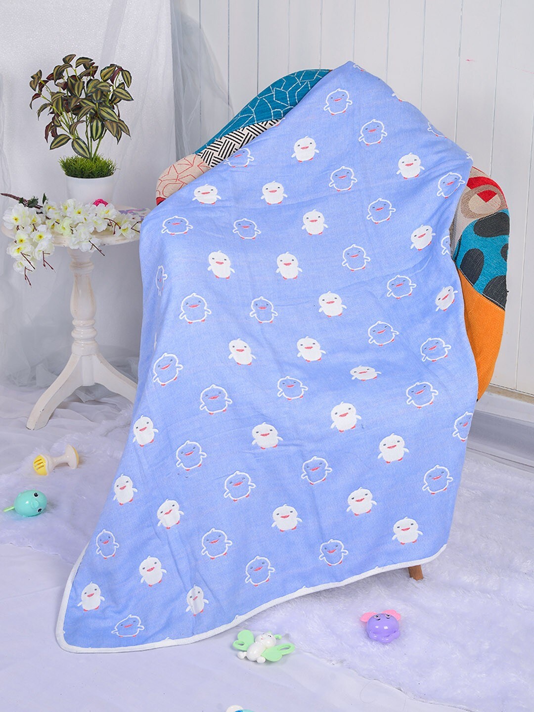 

POPLINS Blue & White Cartoon Characters AC Room 300 GSM Single Bed Blanket