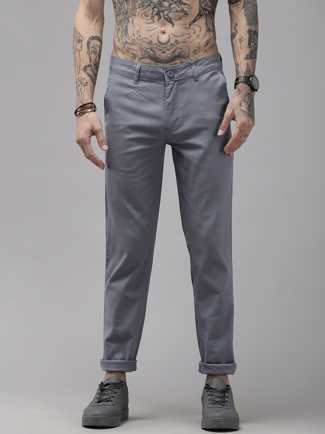 

The Roadster Lifestyle Co Men Grey Slim Fit Chinos Trousers