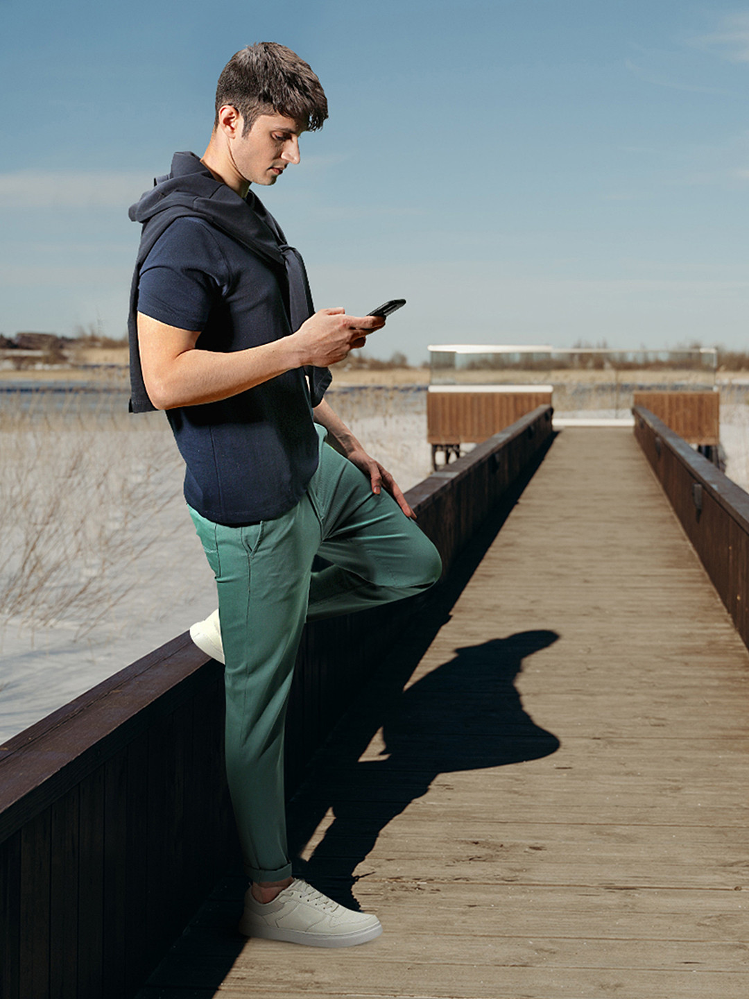 

Roadster Men Olive Green Skinny Fit Regular Trousers