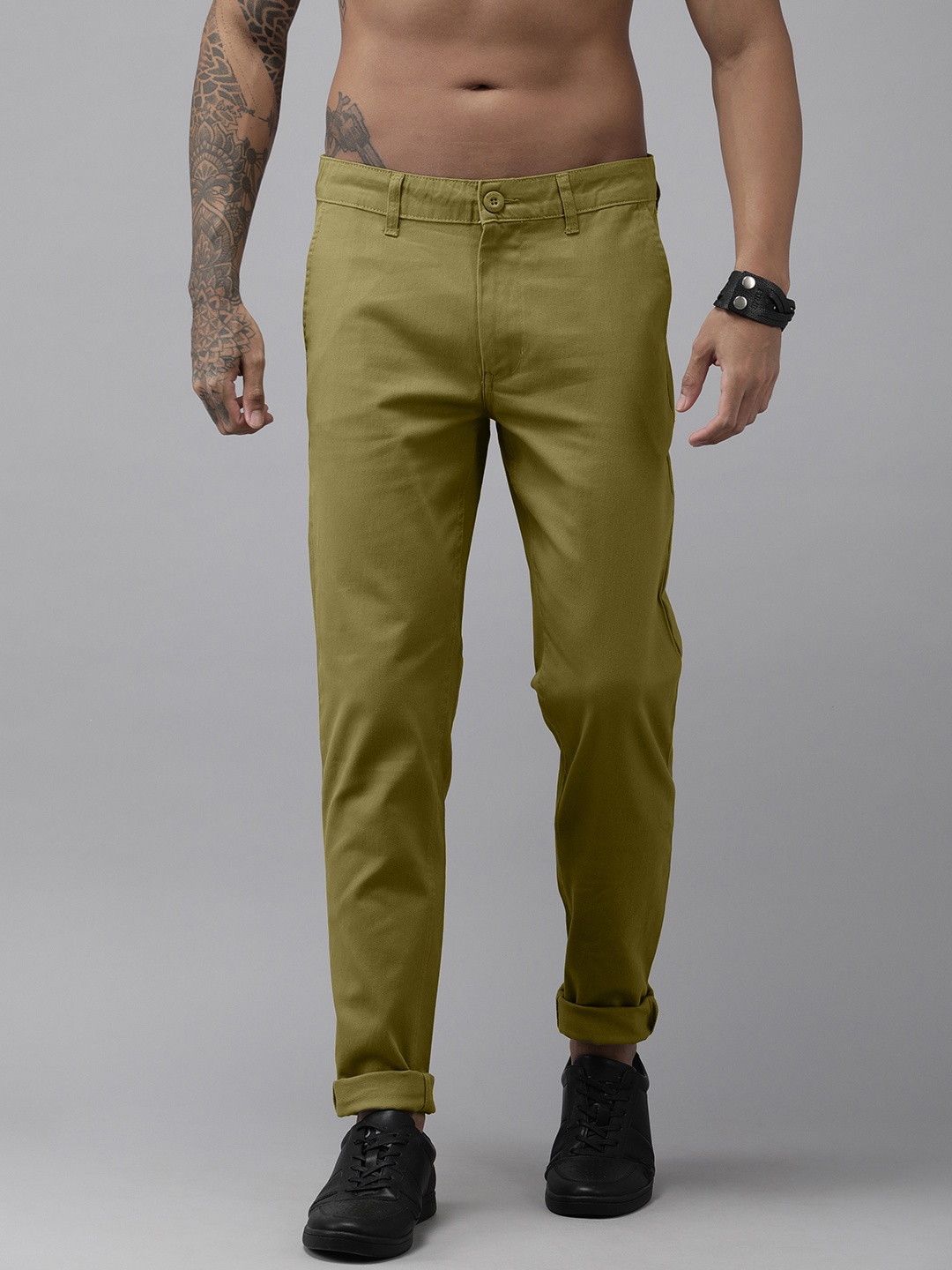 

Roadster Men Olive Green Slim Fit Chinos