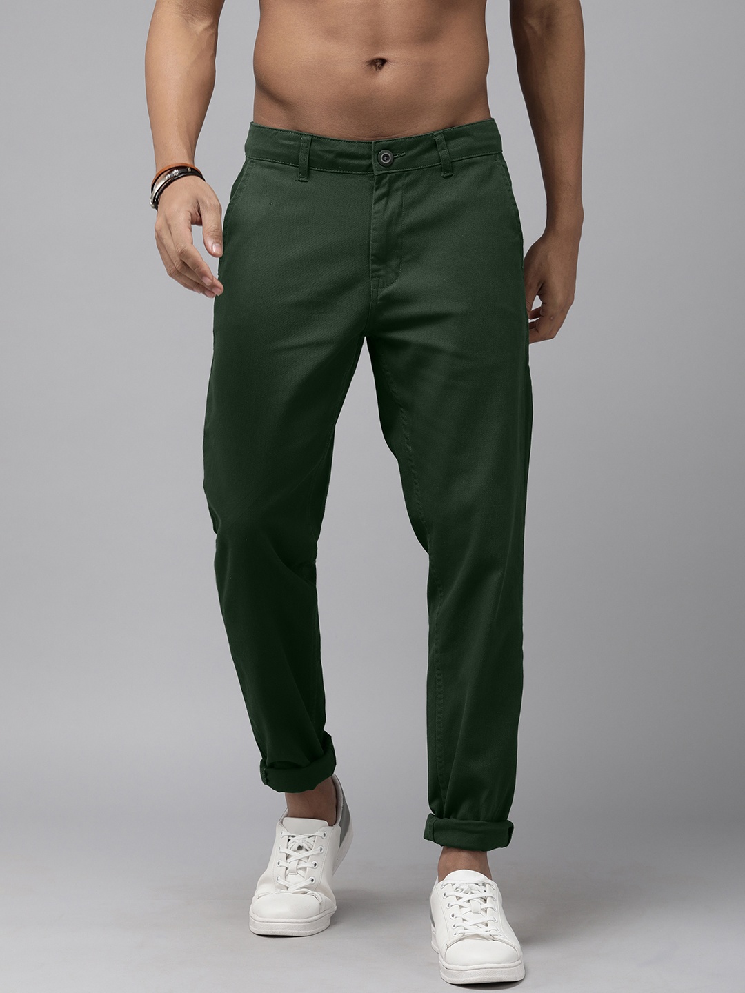 

The Roadster Lifestyle Co Men Green Slim Fit Chinos