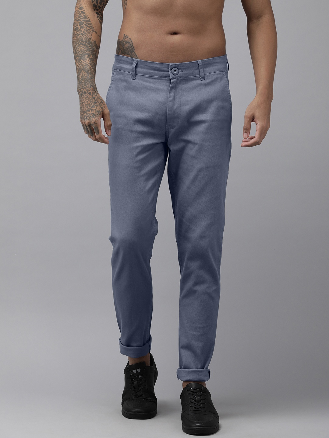 

Roadster Men Grey Slim Tapered Fit Chinos