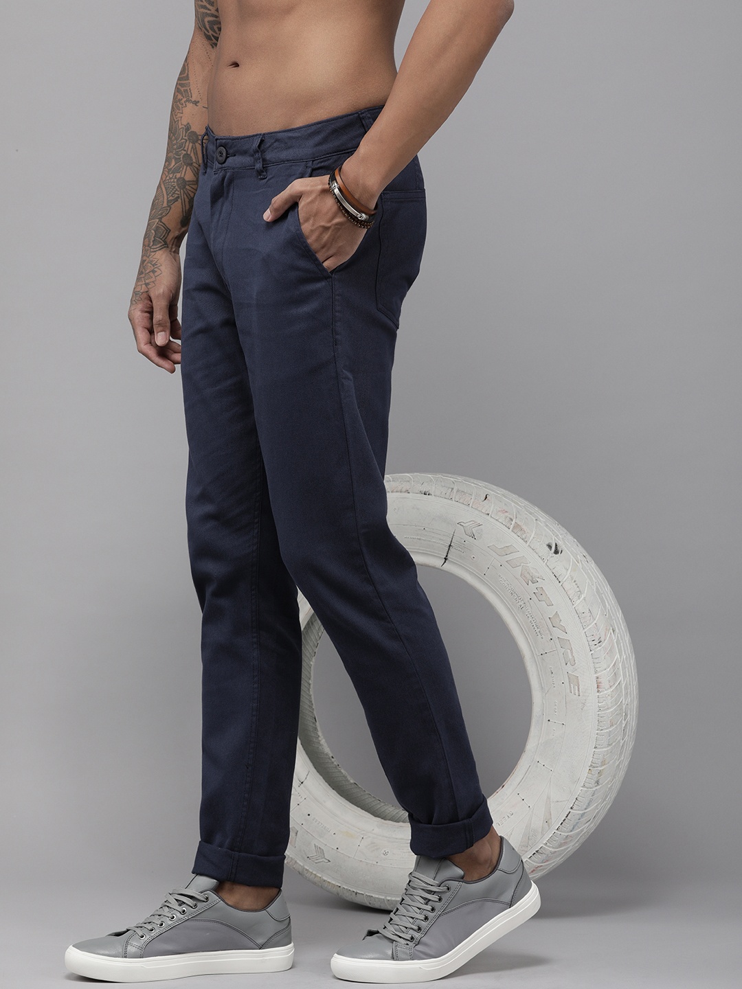 

Roadster Men Navy Blue Slim Fit Chinos Trousers