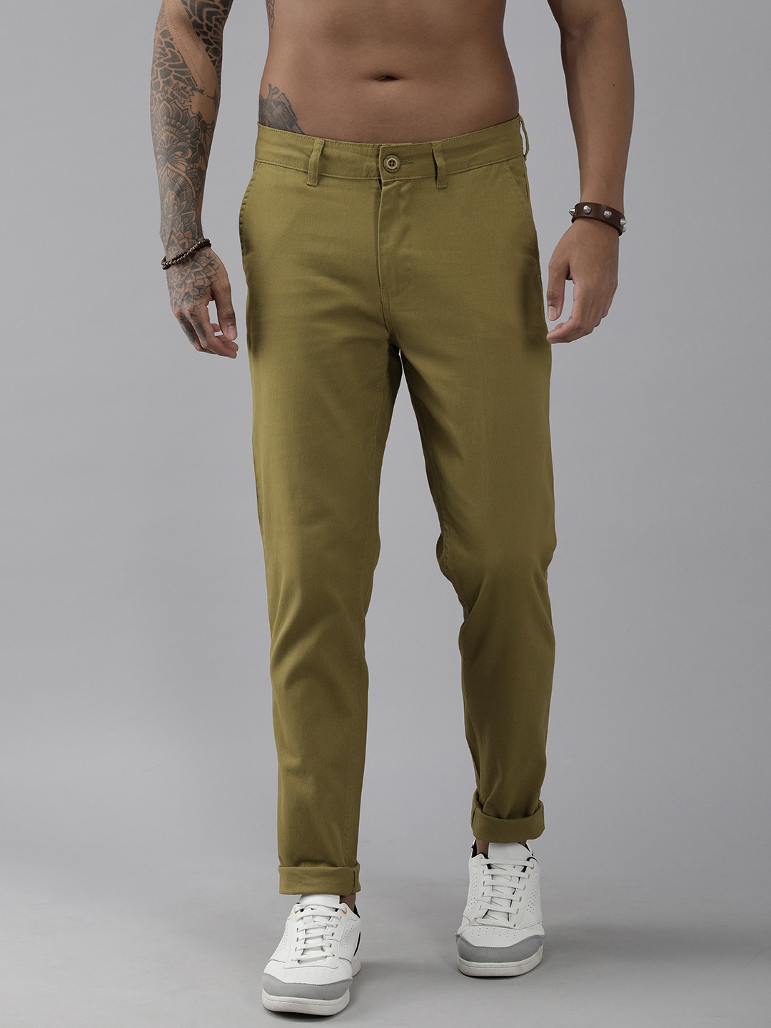 

Roadster Men Green Solid Slim Fit Regular Trousers