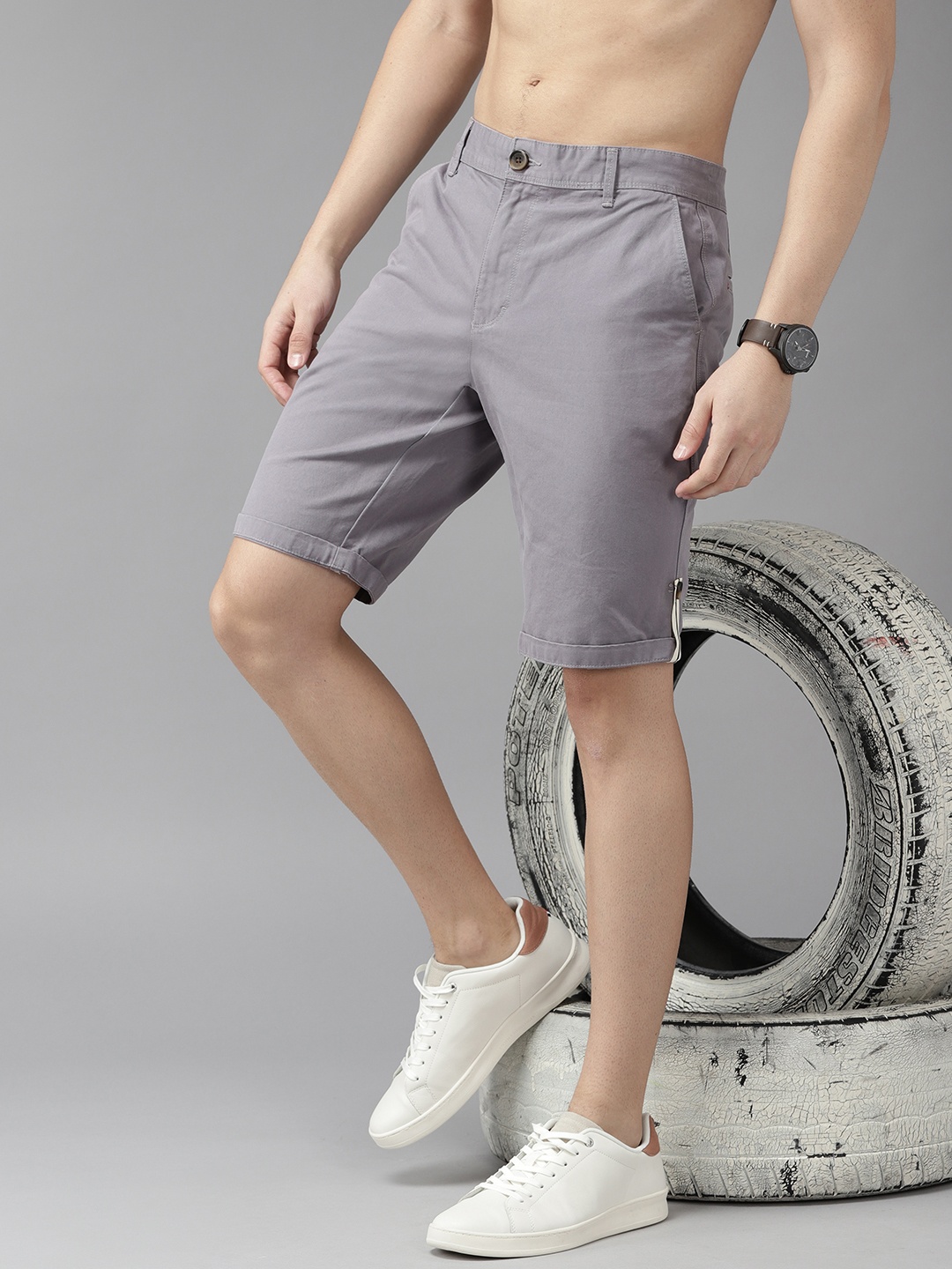 

Roadster Men Grey Pure Cotton Solid Chino Shorts