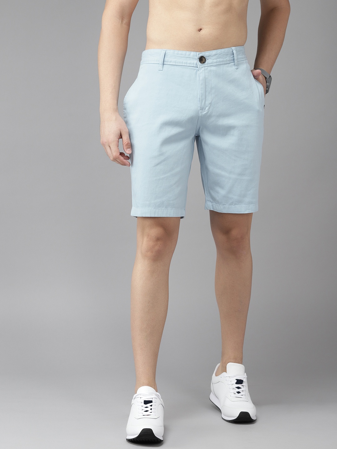 

Roadster Men Blue Solid Shorts