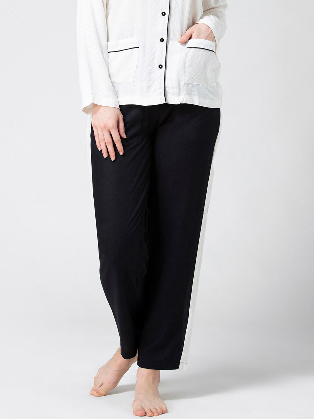 

Not Just Pyjamas Women Black Solid Lounge Pants