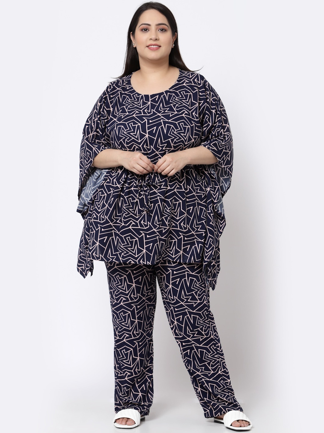 

KLOTTHE Plus Size Women Blue & White Printed Kaftan Kurta with Trousers
