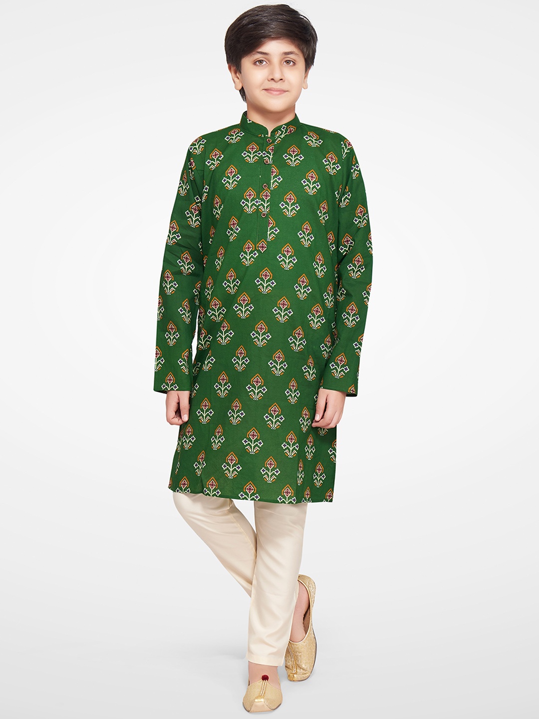 

Jeetethnics Boys Green & Cream Ethnic Motifs Printed Kurta with Pyjamas