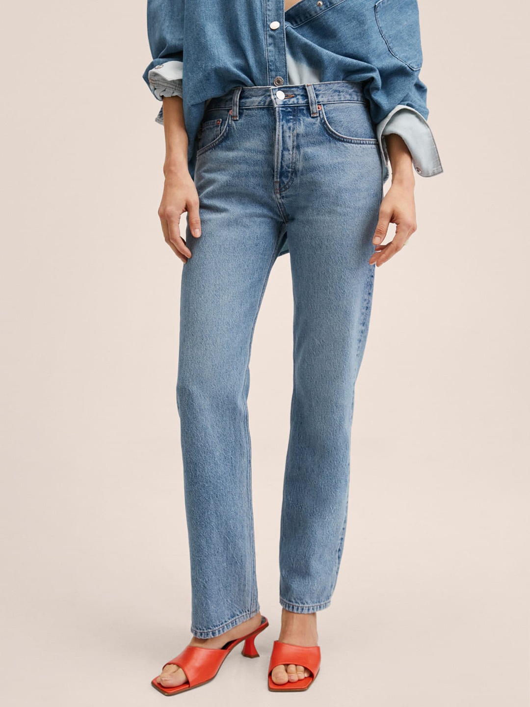 

MANGO Women Blue Straight Fit Low-Rise Light Fade Jeans