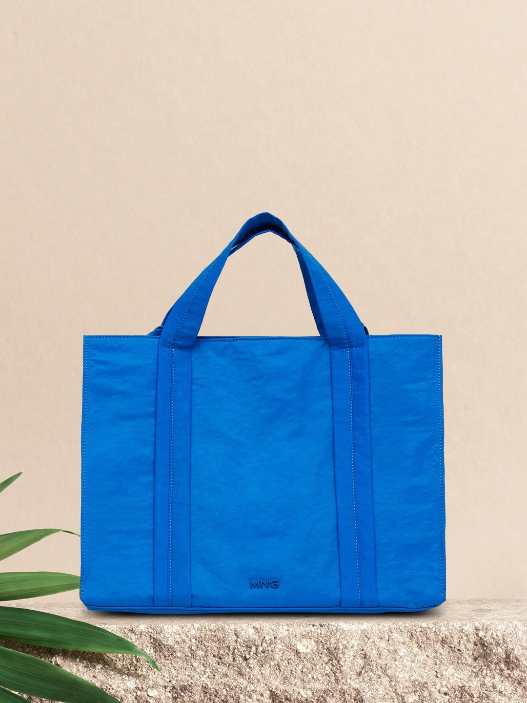 

MANGO Blue Solid Structured Handheld Bag with Non-Detachable Shoulder Straps