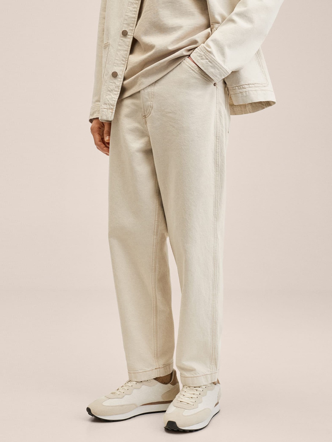 

MANGO MAN Off White Tapered Fit Stretchable Jeans