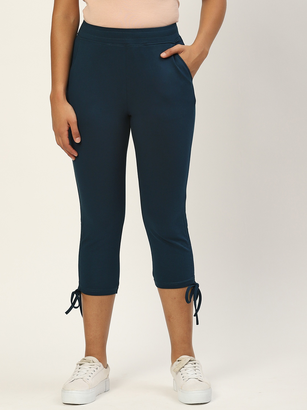 

BRINNS Women Navy Blue Capris