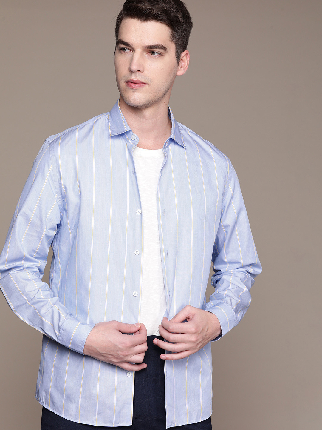 

MANGO MAN Men Blue Pure Cotton Striped Casual Shirt