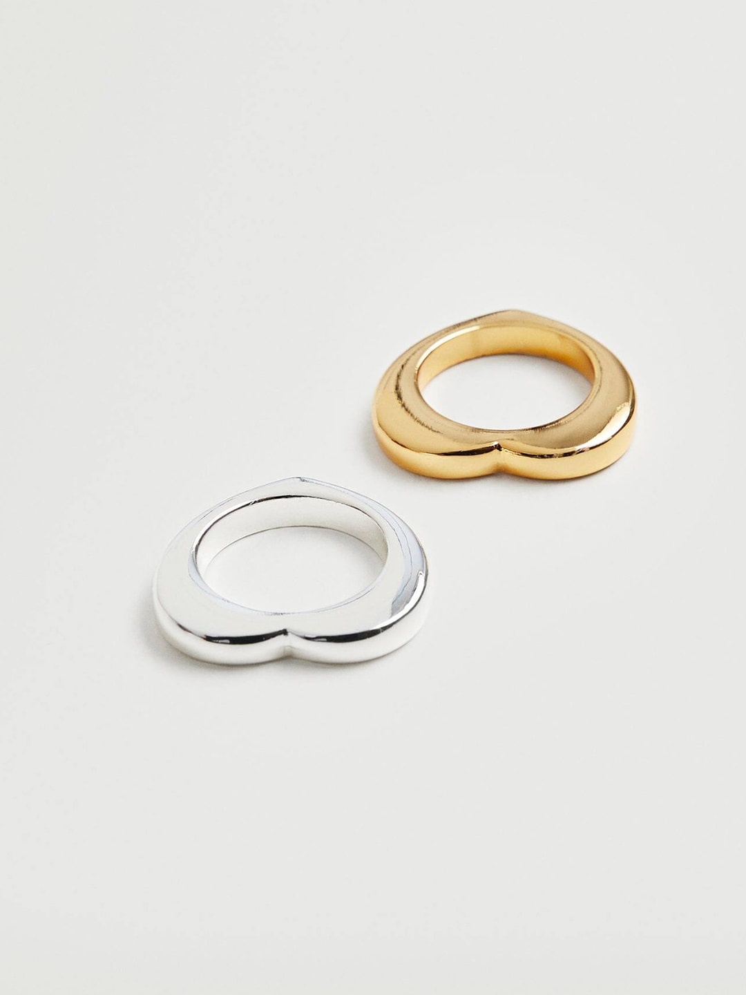 

MANGO Women Set of 2 Heart Shaped Finger Rings, Gold