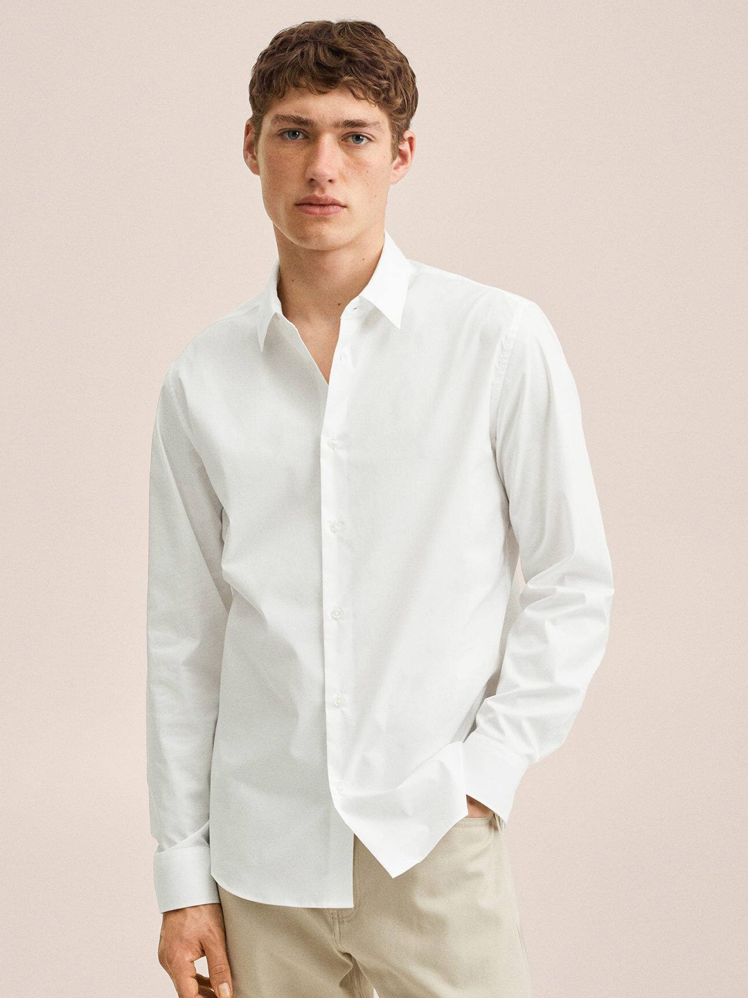 

MANGO MAN White Solid Casual Shirt