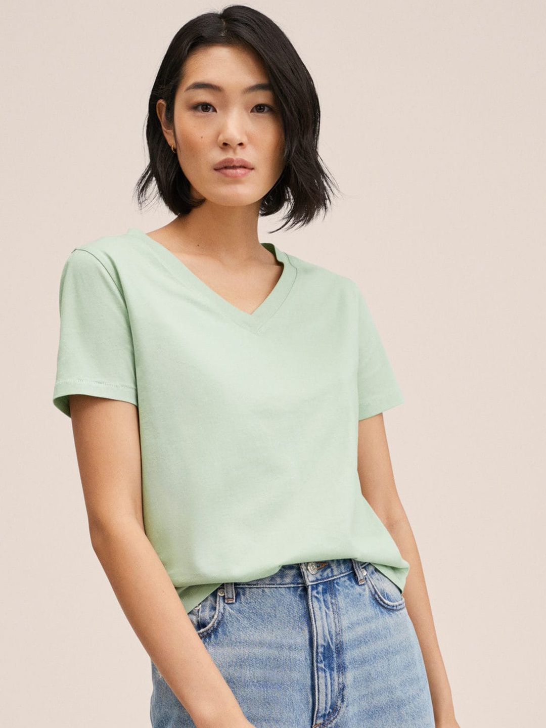 

MANGO Women Green Solid Cotton V-Neck Pure Cotton T-shirt