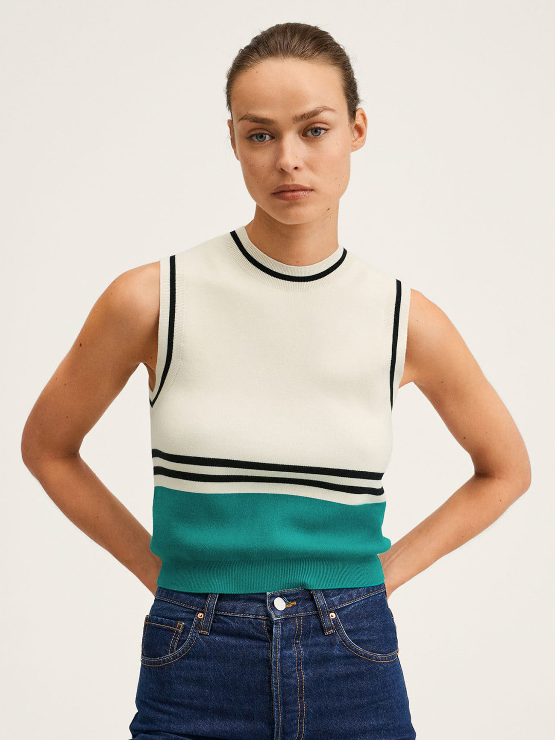 

MANGO Women Off White & Green Colourblocked Sweater Vest