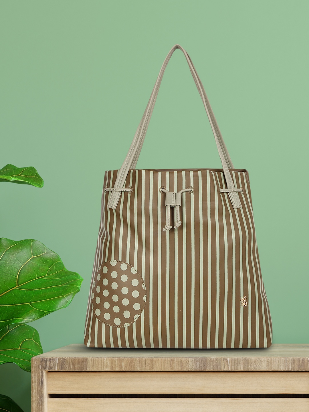 

Baggit Green Striped Shoulder Bag