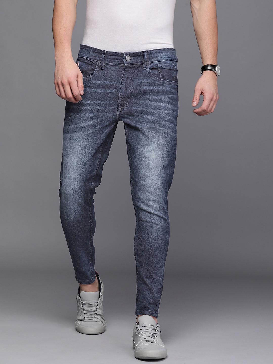 WROGN Men Blue Slim Fit Heavy Fade Stretchable Jeans
