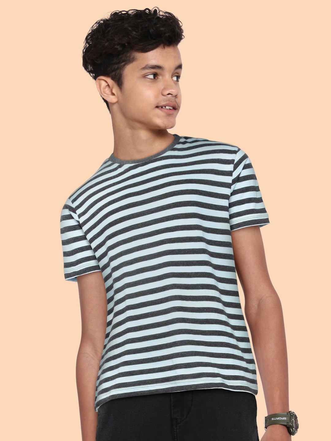 

METRO KIDS COMPANY Boys Blue & Black Striped T-shirt