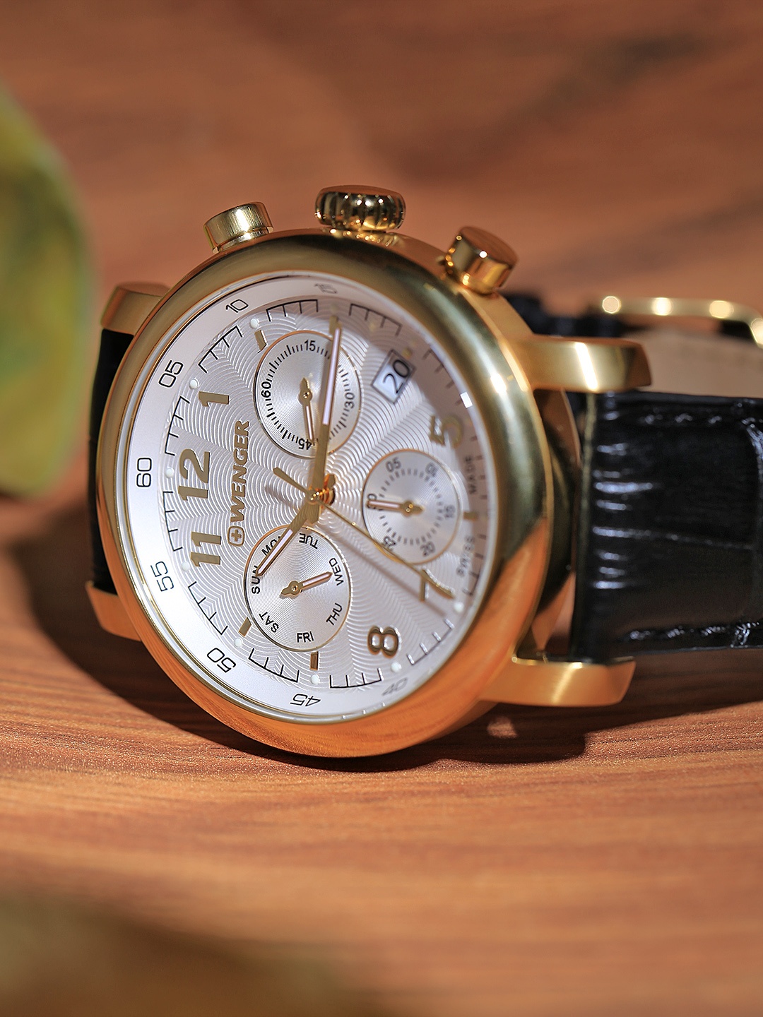 

Wenger Urban Classic Men Off-White Multifunction Swiss Dial Watch 01.1043.106