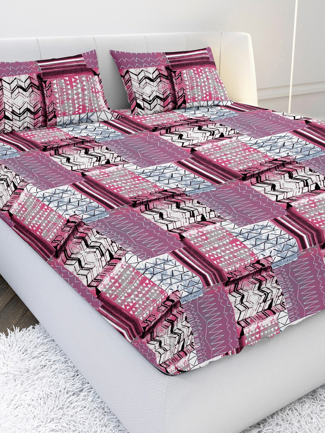 

MAYFAIR HOMES LONDON Pink & Magenta 210 TC King Bedsheet with 2 Pillow Covers